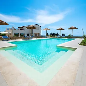  Bed & Breakfast Carmiano Luxury Bedrooms In In The Province Of Syracuse With And Swimming Pool And Wonderful Seaview